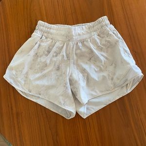 Lululemon Hotty Hot Shorts Size 4 Tall